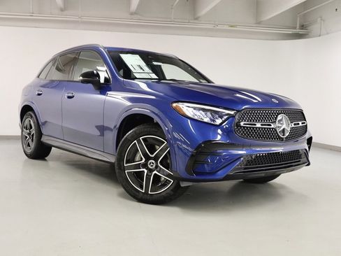 New 2025 Mercedes-Benz GLC 300 4MATIC image 3