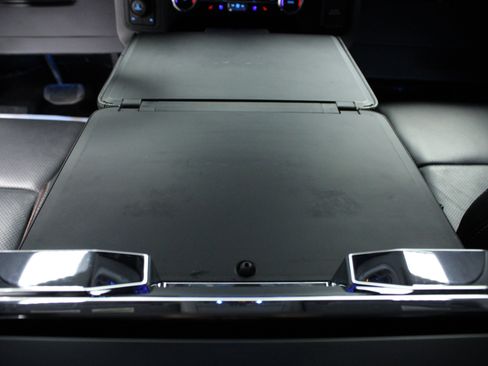 Used 2023 Ford F150 Lariat w/ Trailer Tow Package image 20