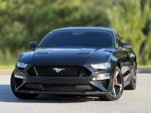 Used 2018 Ford Mustang GT Premium w/ Safe & Smart Package RWD image 2