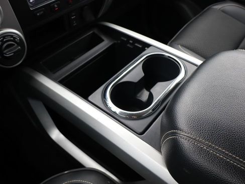 Used 2018 Nissan Titan PRO-4X image 24