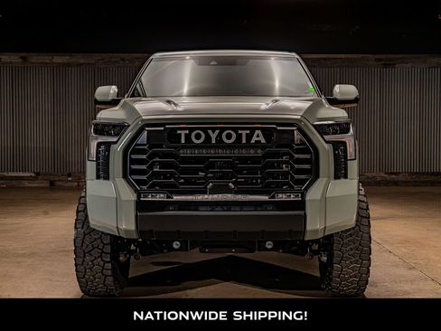 Used 2025 Toyota Tundra Limited AWD/4WD image 4
