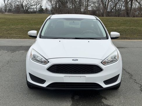 Used 2016 Ford Focus SE FWD image 1