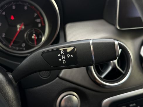 Used 2020 Mercedes-Benz GLA 250 image 9