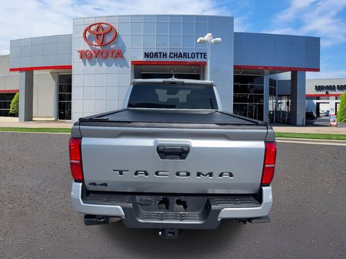 Used 2025 Toyota Tacoma TRD Sport image 6