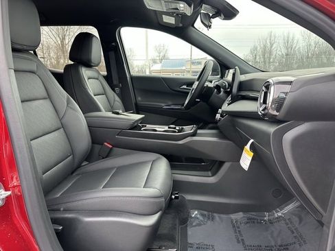 Used 2026 Chevrolet Equinox LT w/ Convenience Package II image 7