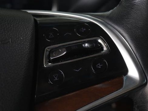 Used 2020 Cadillac Escalade Luxury image 11