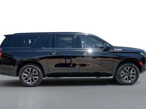 Used 2021 Chevrolet Suburban Z71 w/ Z71 Off-Road Package AWD/4WD image 5