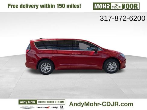 New 2026 Chrysler Voyager LX image 9