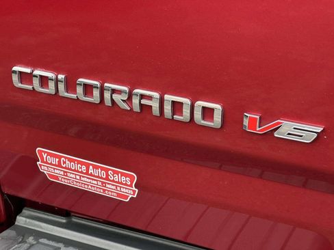 Used 2017 Chevrolet Colorado Z71 image 18