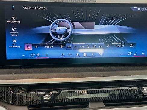 Used 2024 BMW X5 sDrive40i w/ Premium Package RWD image 24