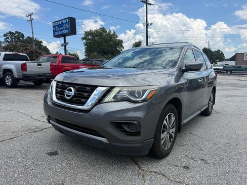 Used 2017 Nissan Pathfinder S FWD image 1