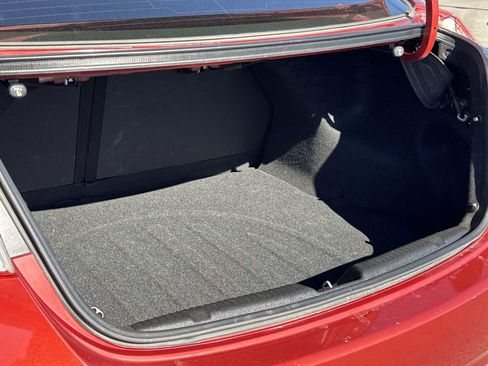 Used 2012 Hyundai Elantra Limited w/ Technology Pkg 5 image 9