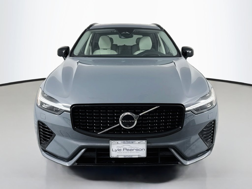 Used 2024 Volvo XC60 T8 Ultimate w/ Climate Package AWD/4WD image 6