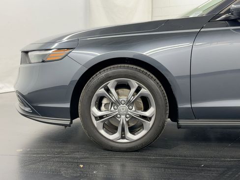 Used 2023 Honda Accord EX image 32