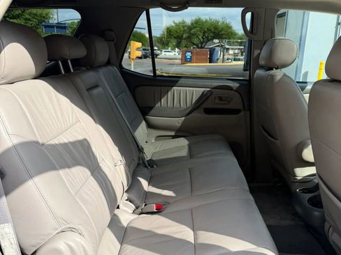 Used 2004 Toyota Sequoia Limited image 19