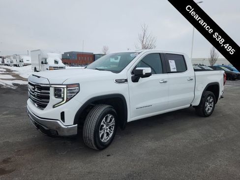 Used 2024 GMC Sierra 1500 SLT AWD/4WD image 4