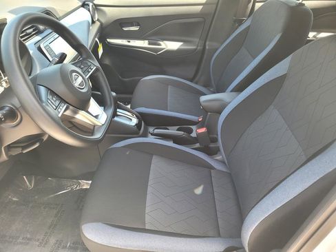 New 2025 Nissan Versa SV w/ Trunk Package FWD image 11