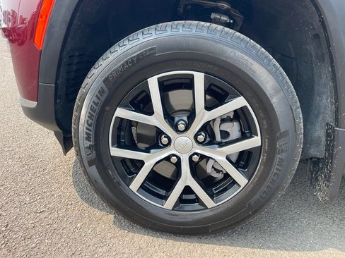 Used 2024 Jeep Grand Cherokee L Limited w/ MOPAR Finishing Package RWD image 26