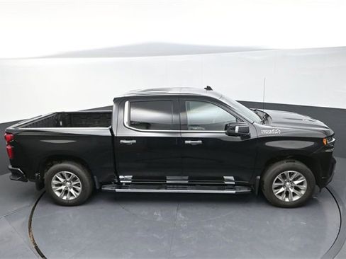 Used 2022 Chevrolet Silverado 1500 High Country w/ Technology Package image 26