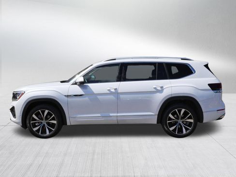 Used 2024 Volkswagen Atlas SEL Premium R-Line AWD/4WD image 4