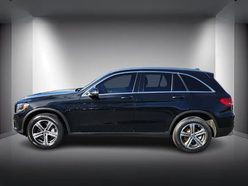 Used 2018 Mercedes-Benz GLC 300 4MATIC image 2