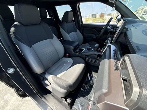 Used 2025 Toyota Tacoma TRD Off-Road AWD/4WD image 25