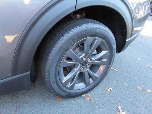 New 2026 Ford Explorer Active image 7