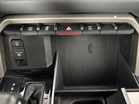 Used 2025 Toyota Sequoia SR5 w/ SR5 Premium Package AWD/4WD image 17