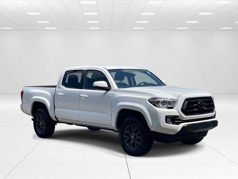 Used 2022 Toyota Tacoma SR5 w/ Technology Package RWD image 1