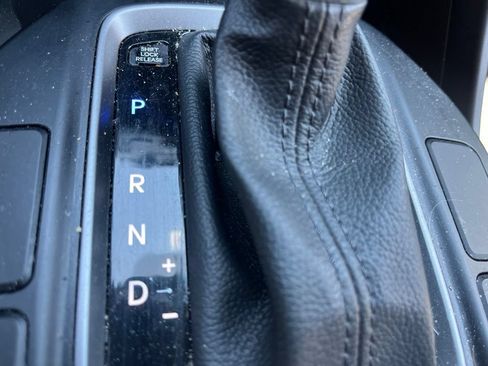 Used 2017 Hyundai Santa Fe Sport FWD image 21