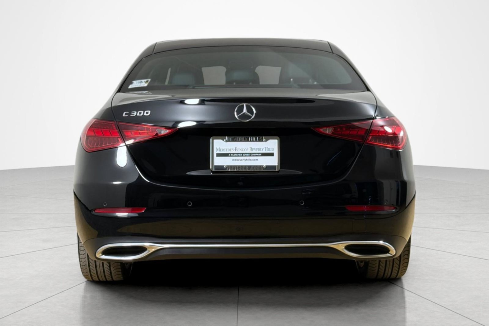 Used 2024 Mercedes-Benz C 300 Sedan image 4