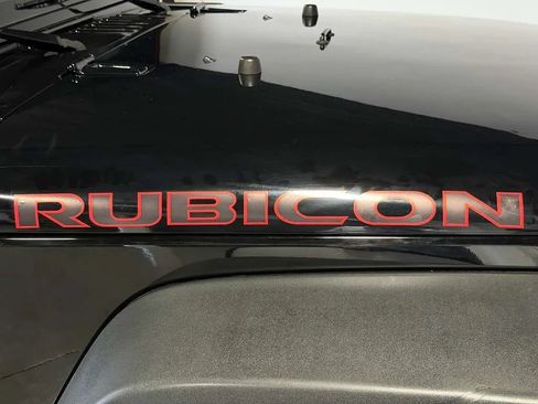 Used 2015 Jeep Wrangler Rubicon w/ Power Convenience Group AWD/4WD image 20