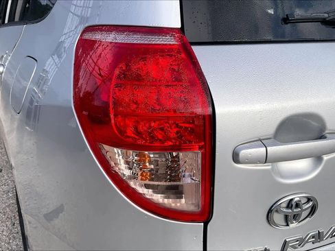 Used 2008 Toyota RAV4 Limited AWD/4WD image 27
