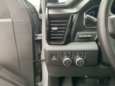 Used 2024 GMC Sierra 1500 AT4 w/ Technology Package AWD/4WD image 14