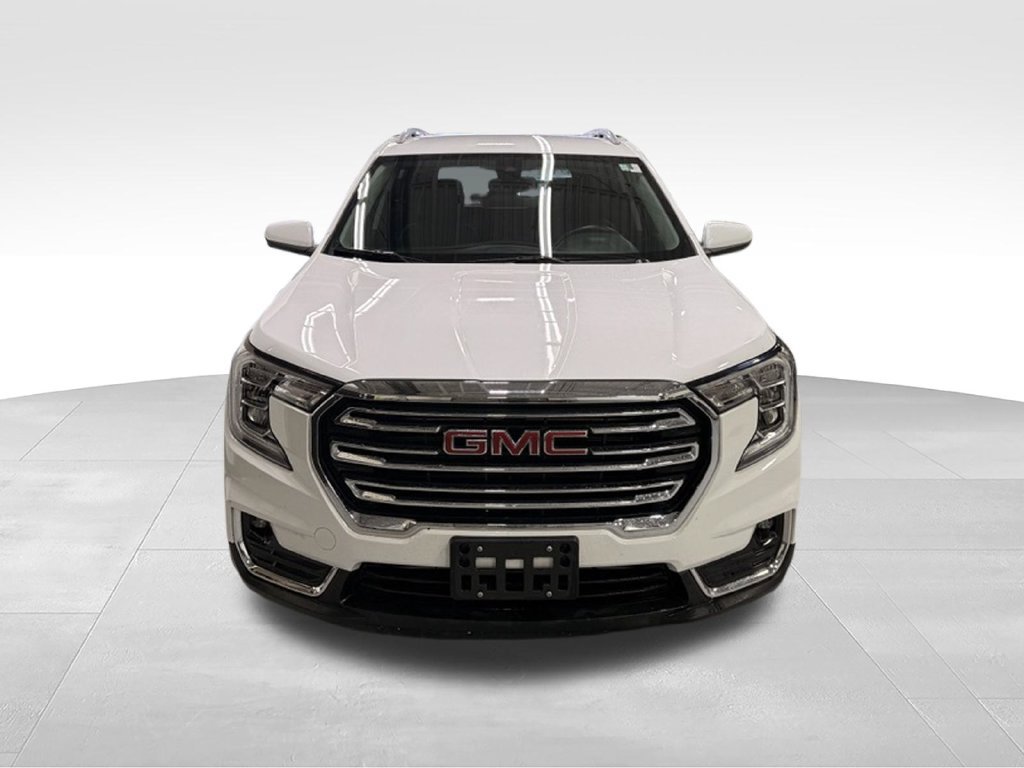 Used 2024 GMC Terrain SLT AWD/4WD image 8