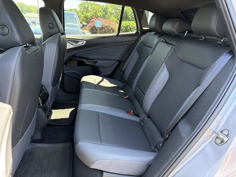 Used 2023 Volkswagen ID.4 Pro S RWD image 24