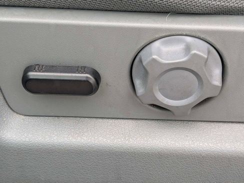 Used 2014 Ford F150 XLT w/ XLT Convenience Package image 21