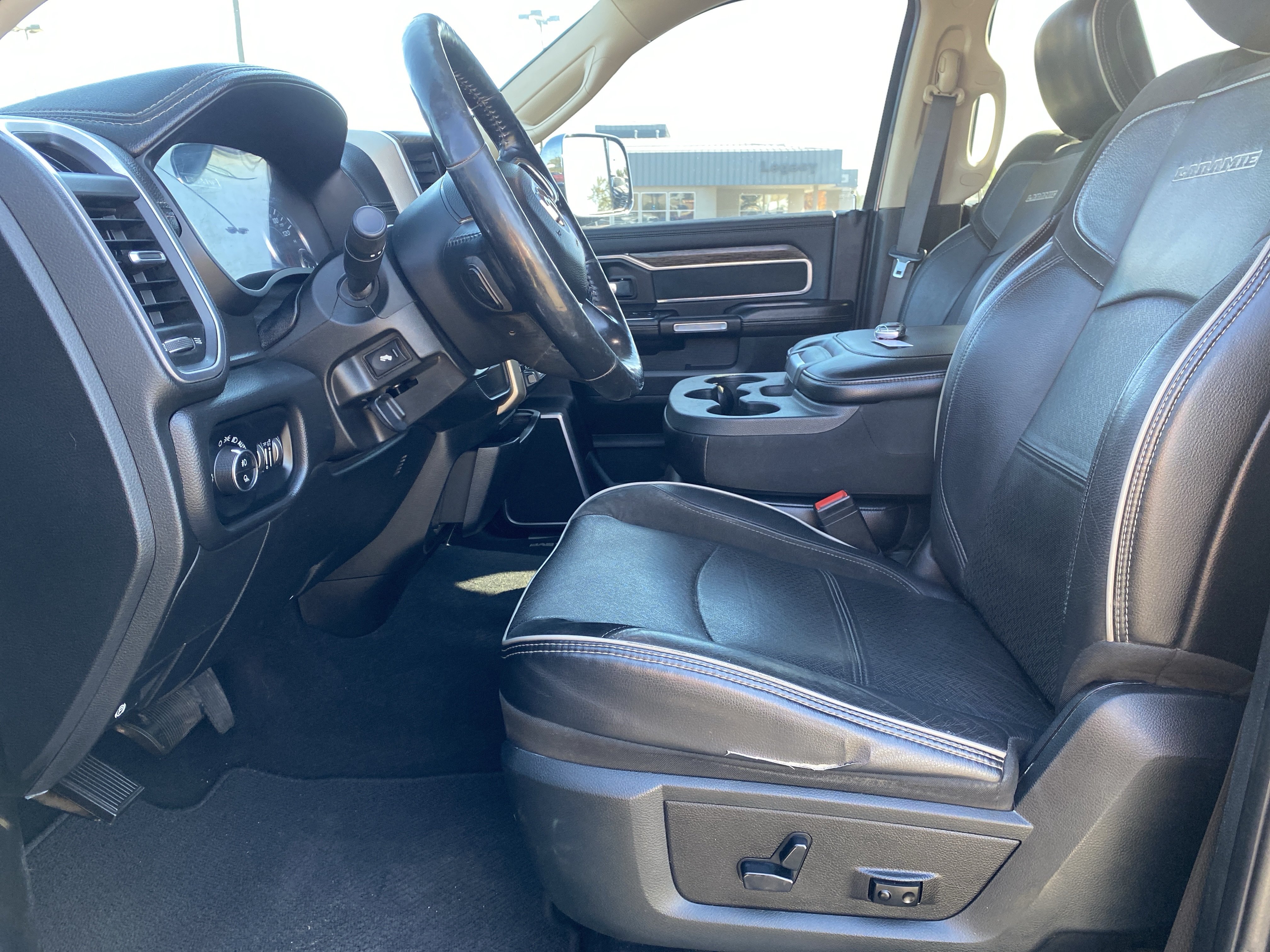 Used 2019 RAM 3500 Laramie AWD/4WD image 10
