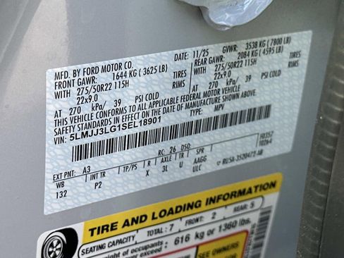 New 2025 Lincoln Navigator L Reserve w/ Jet Appearance Package image 38