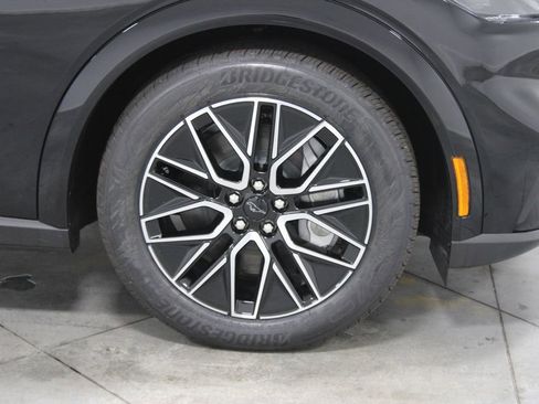 New 2025 Ford Mustang Mach-E Premium image 15