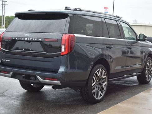 Used 2025 Ford Expedition Platinum w/ Platinum Ultimate Package AWD/4WD image 12