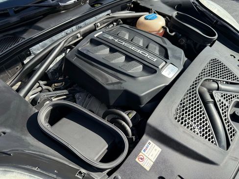 Used 2015 Porsche Macan S image 25