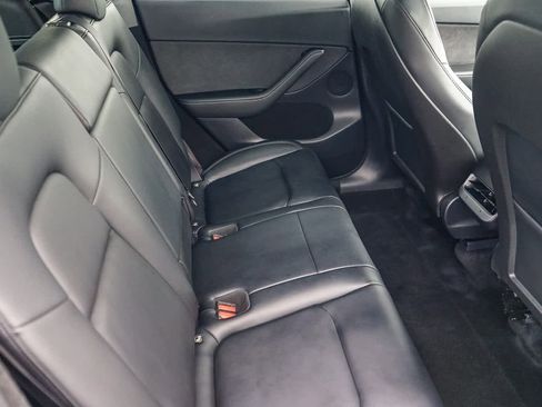 Used 2024 Tesla Model Y Long Range image 16