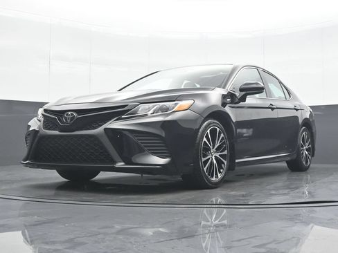 Used 2019 Toyota Camry SE w/ Protection Package (Q2) FWD image 26