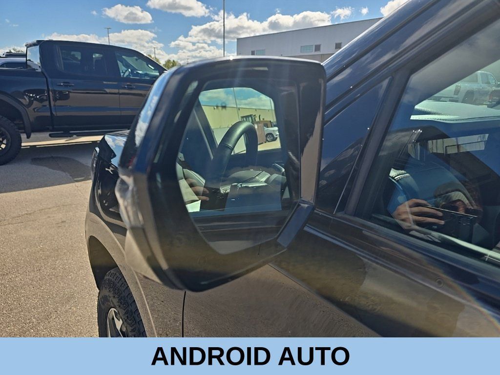 Used 2026 GMC Yukon XL AT4 AWD/4WD image 11
