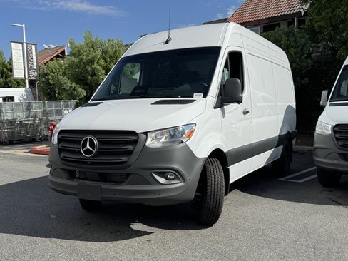New 2025 Mercedes-Benz Sprinter 2500 image 4