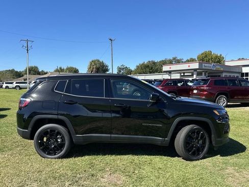 New 2026 Jeep Compass Latitude AWD/4WD image 5