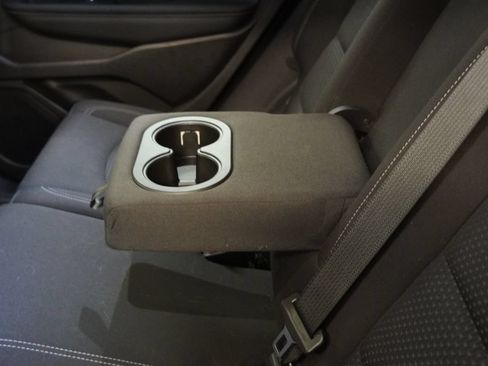 Used 2024 GMC Terrain SLE w/ Driver Convenience Package FWD image 29