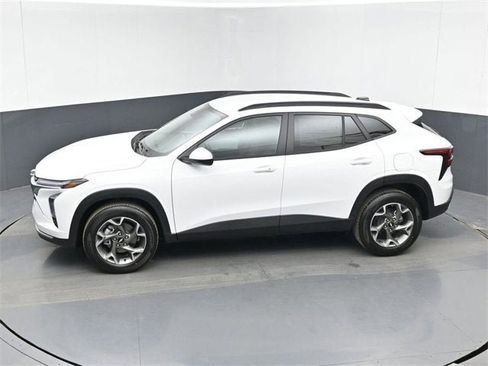 New 2026 Chevrolet Trax LT image 35