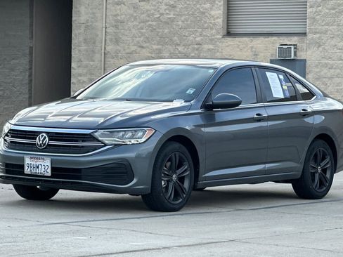 Used 2022 Volkswagen Jetta SE image 7